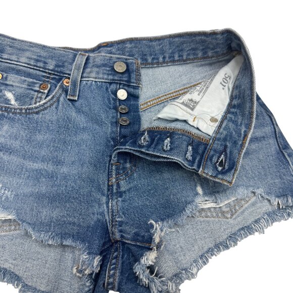 Levi's Premium 501 Blue Cut Off Womens Distressed Denim Shorts, Size 26 NWOT - Picture 3 of 10